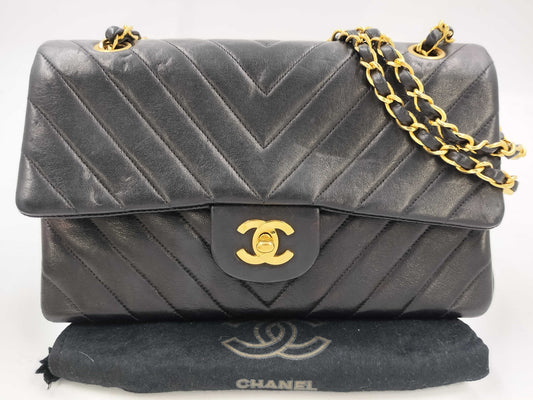 CHANEL Chevron Chain Shoulder Bag