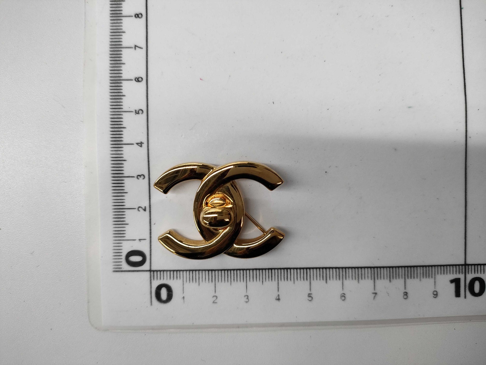 CHANEL Chanel 97P Turn Lock Coco Mark Brooch
