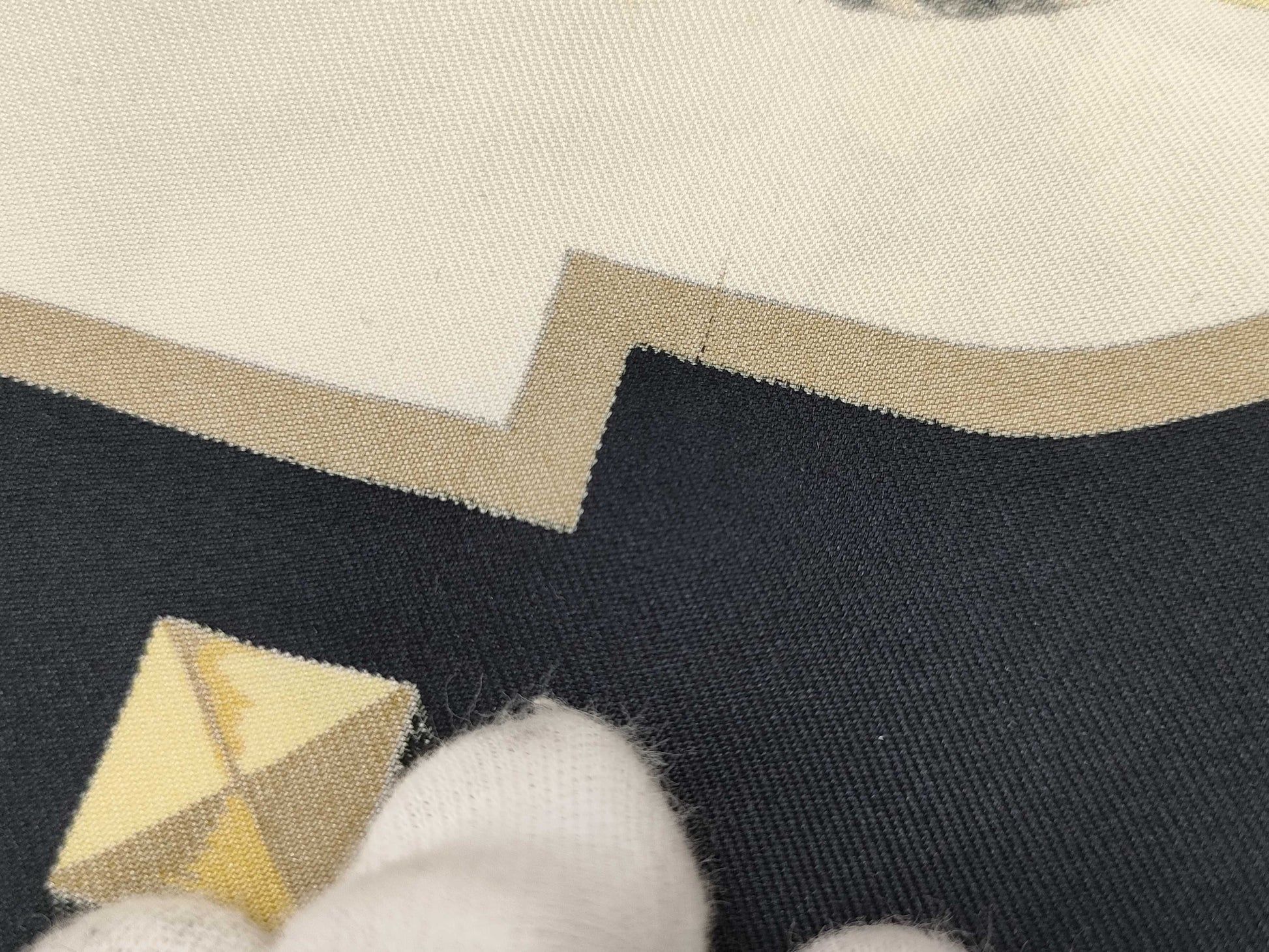 HERMES Carré 90 Les Clés Black Scarf