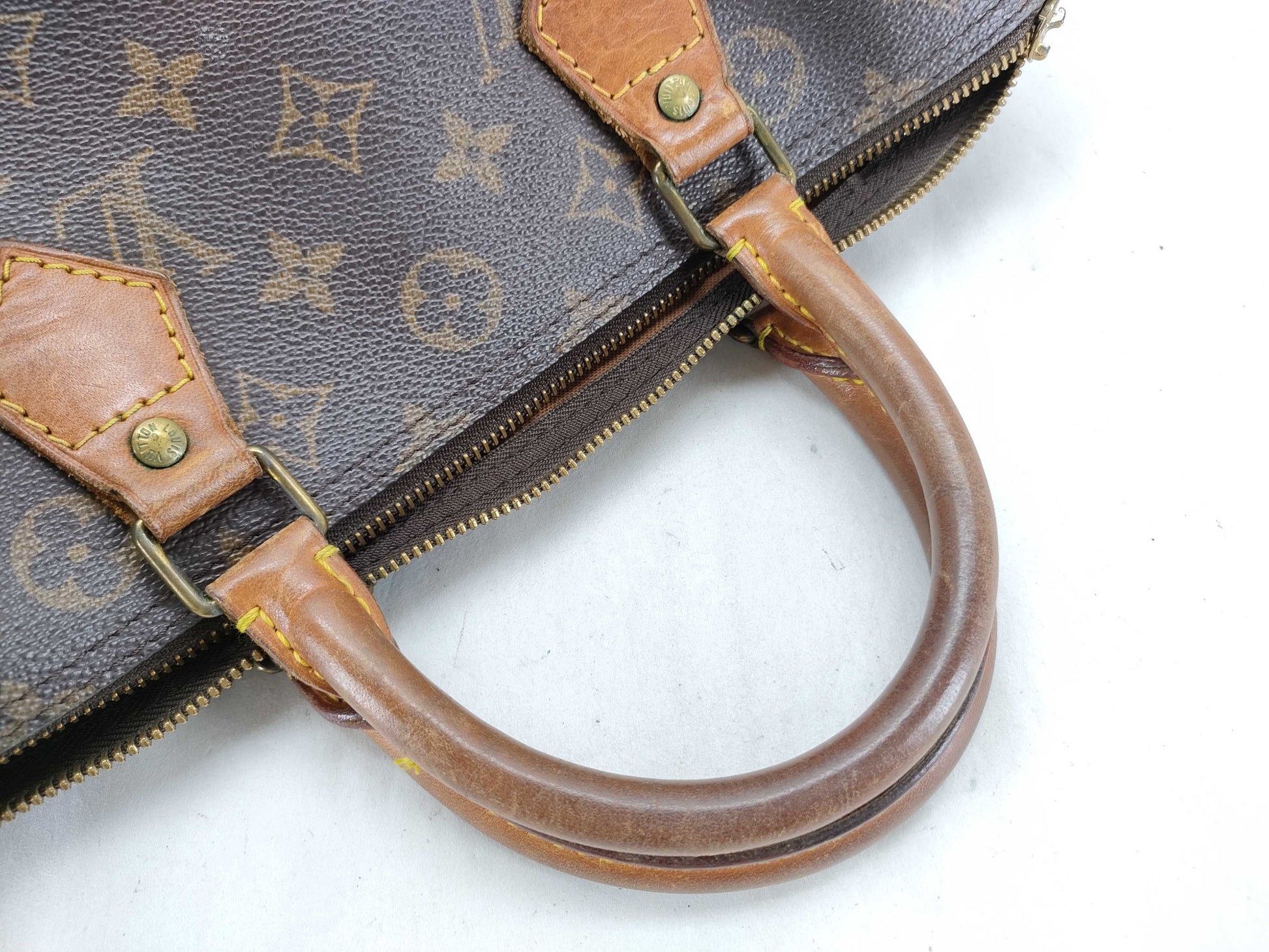 LOUIS VUITTON RFID verification failed. VI0961 Monogram Louis Vuitton Speedy 30 M41526. Accessories: Padlock Boston bag.