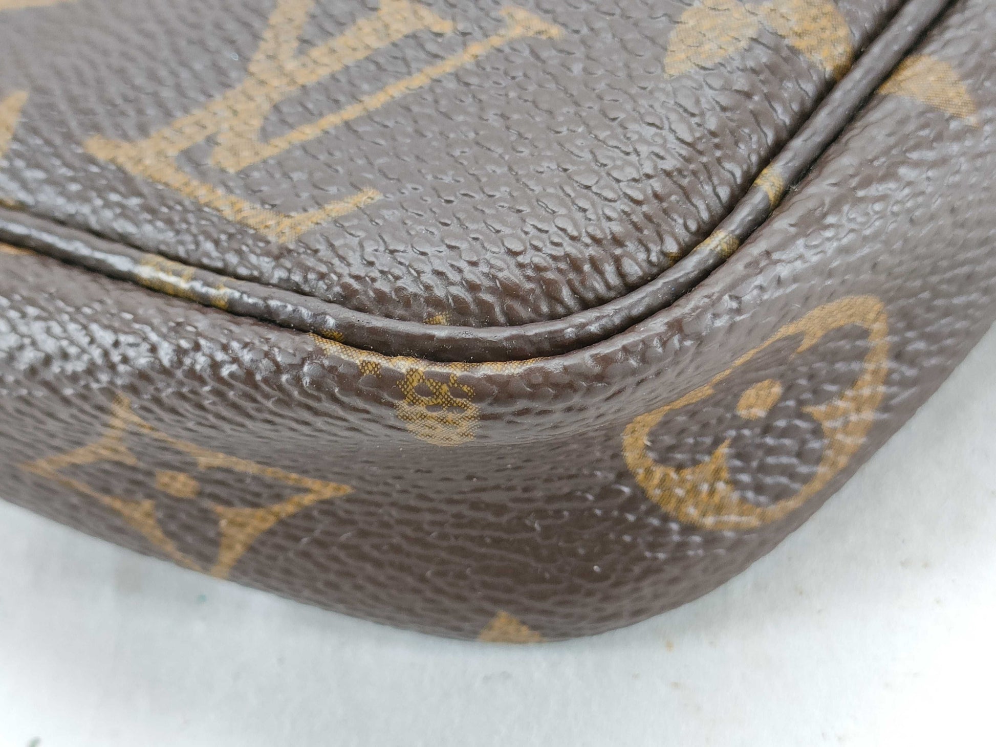 LOUIS VUITTON RFID verification failed AR1918 Monogram Louis Vuitton Monogram Pochette Accessoires M51980 Pouch