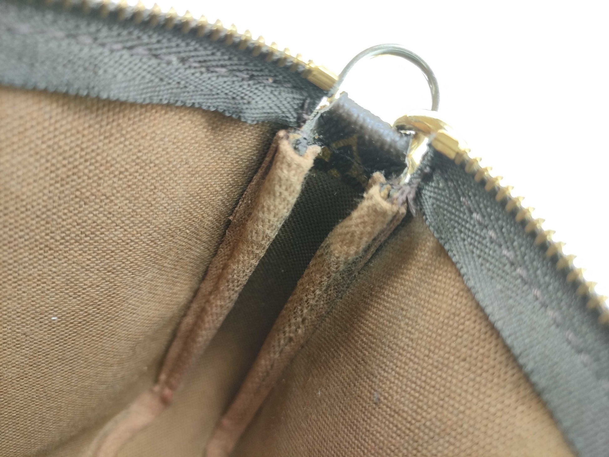 LOUIS VUITTON RFID verification failed AR1918 Monogram Louis Vuitton Monogram Pochette Accessoires M51980 Pouch