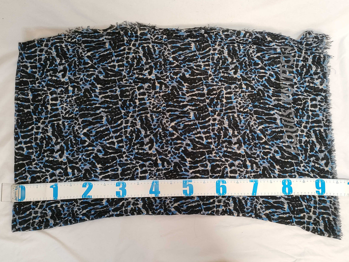 LOUIS VUITTON Etoile Leopard Print Cashmere and Silk Large Stole Other Apparel