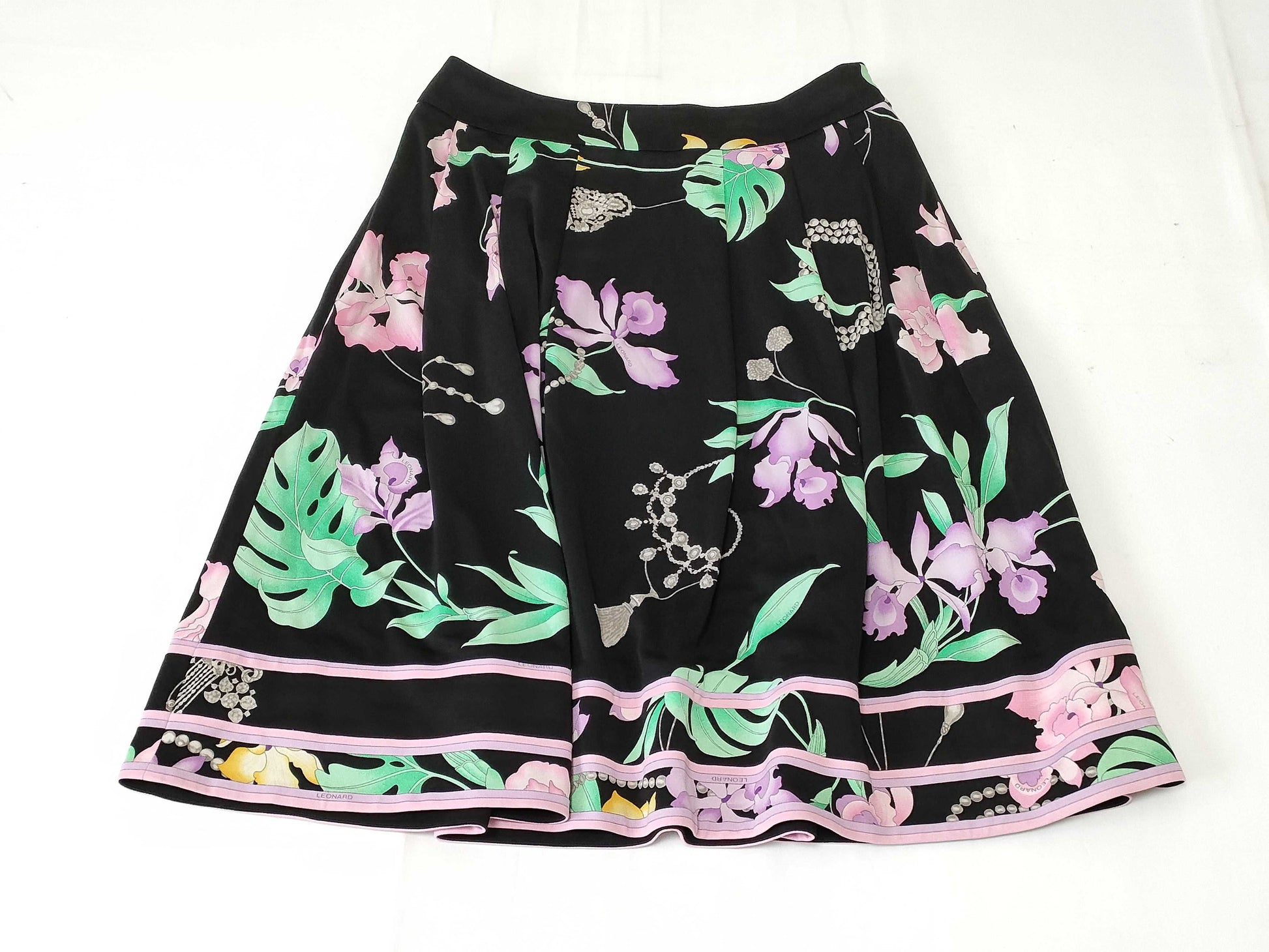 LEONARD Leonard Cancan Floral Print Skirt