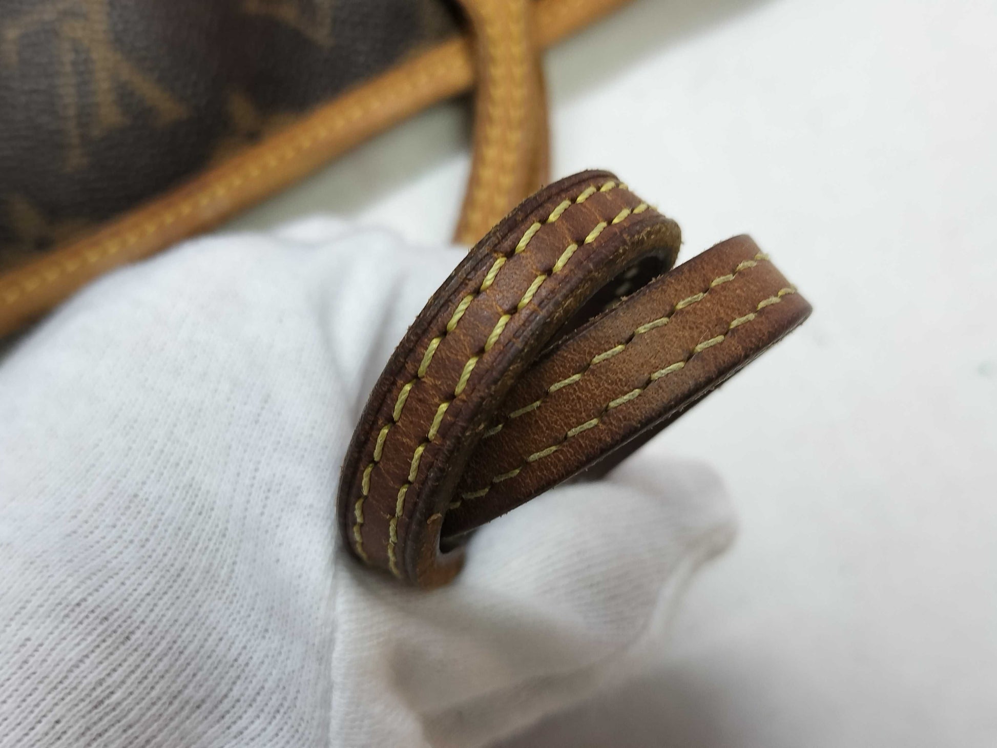 LOUIS VUITTON Monogram Louis Vuitton Monogram Neverfull PM Tote Bag