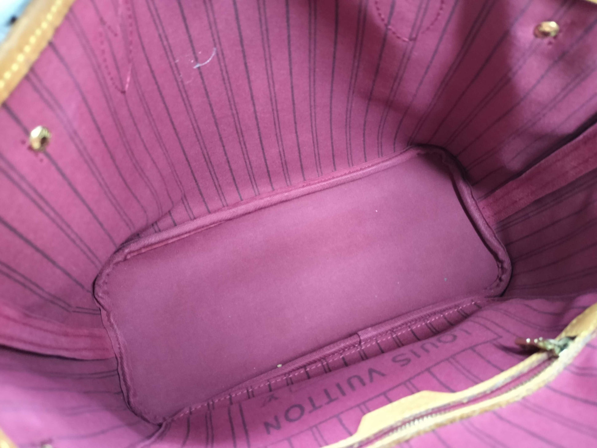 LOUIS VUITTON Monogram Louis Vuitton Monogram Neverfull PM Tote Bag