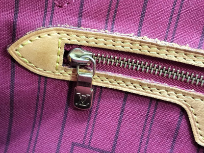 LOUIS VUITTON Monogram Louis Vuitton Monogram Neverfull PM Tote Bag
