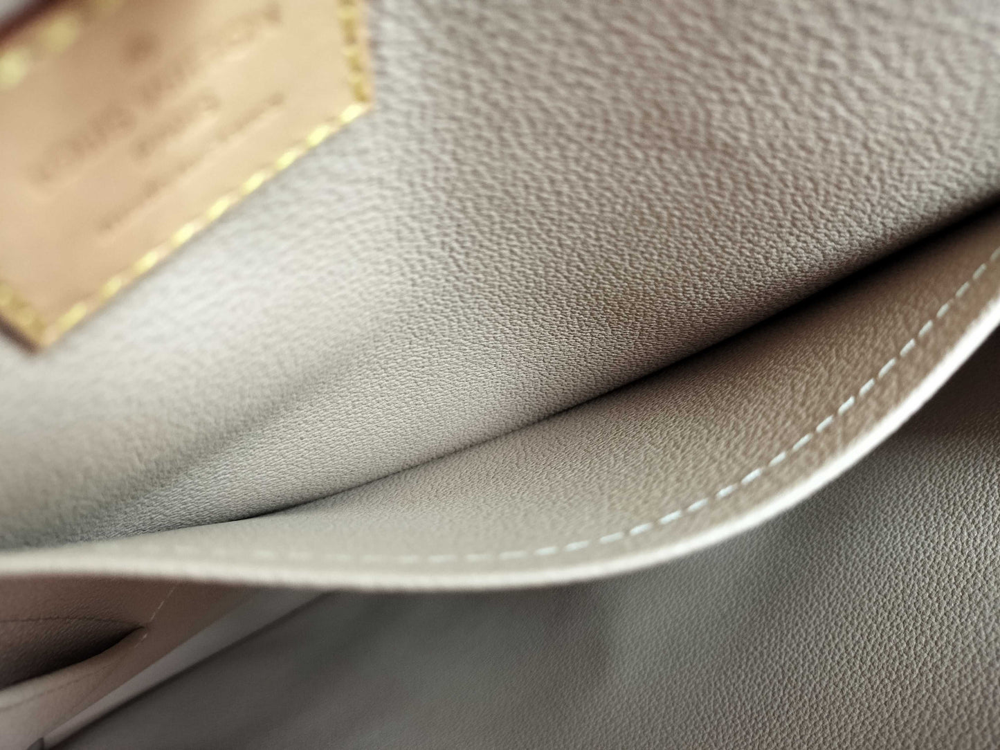 LOUIS VUITTON Monogram Louis Vuitton Monogram Sac Plat Tote Bag