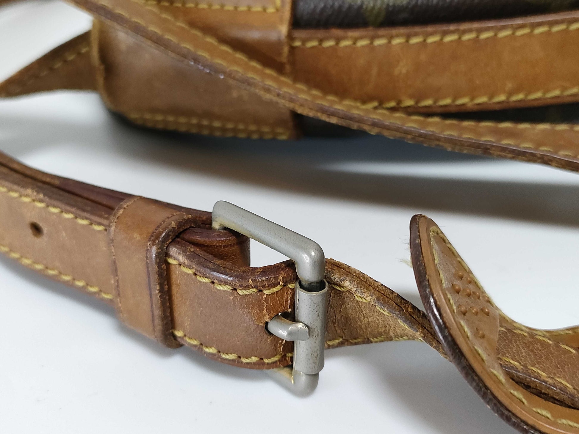 LOUIS VUITTON RFID verification impossible. Serial number verification impossible. Louis Vuitton Monogram Jeune Fille Shoulder Bag.