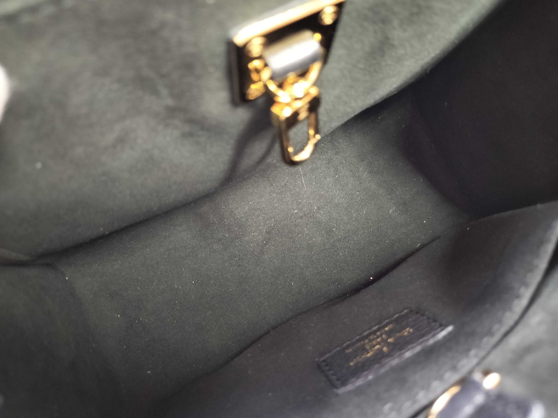 LOUIS VUITTON Louis Vuitton Lock & Go IC Chip Compatible Handbag