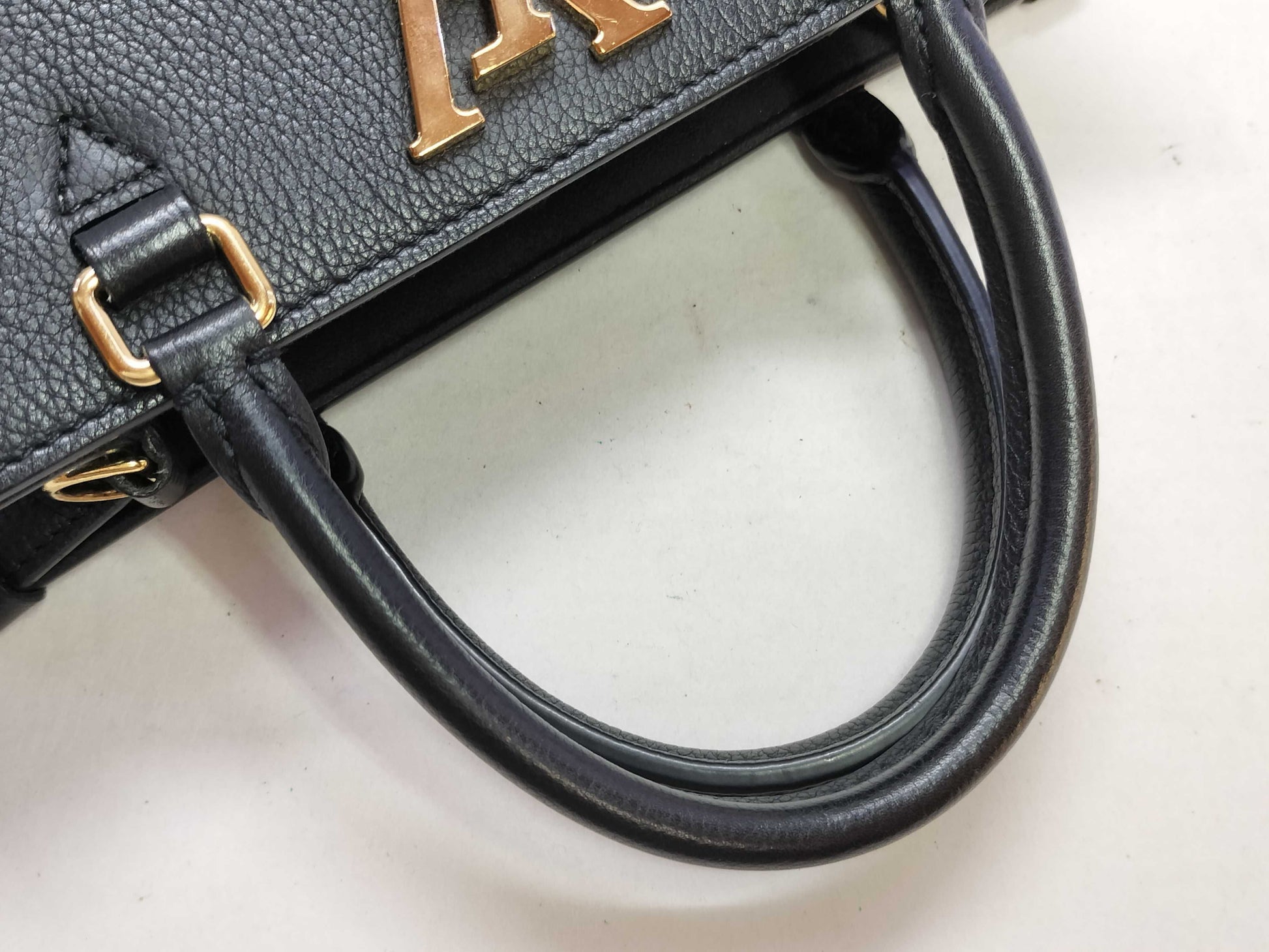 LOUIS VUITTON Louis Vuitton Lock & Go IC Chip Compatible Handbag