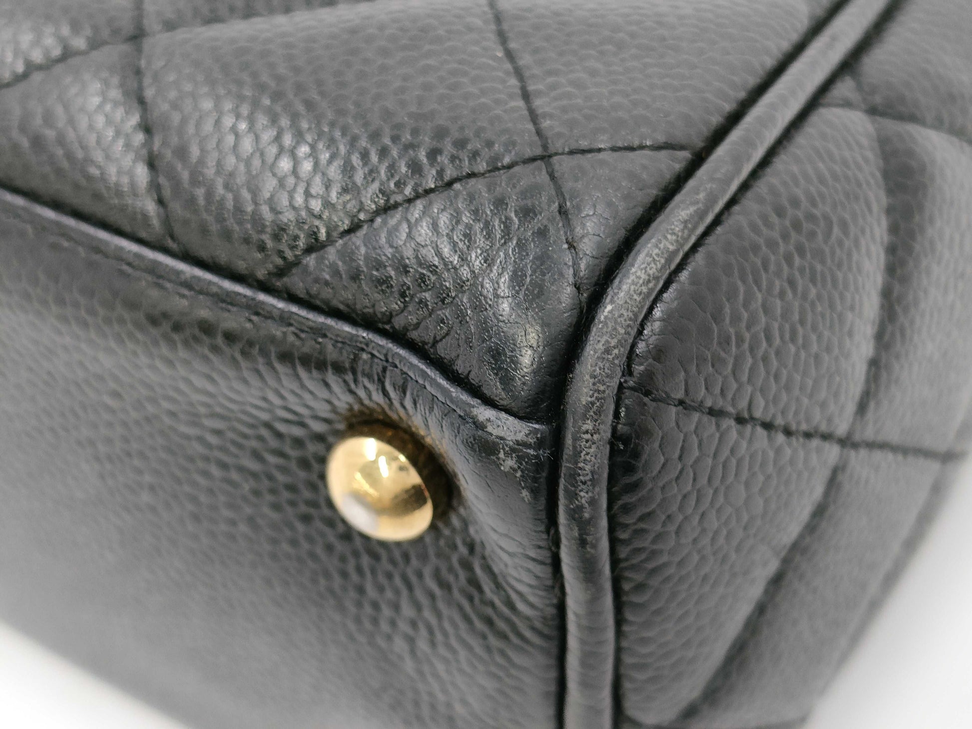 CHANEL CHANEL Matelasse Handbag A20996 Black Caviar Skin Handbag