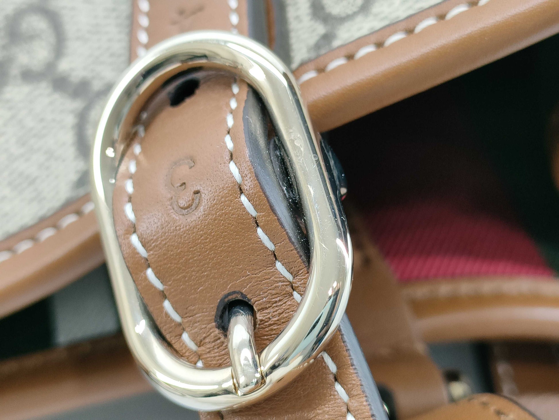 GUCCI GG Supreme Large Tote Bag with GG Emblem, 815213