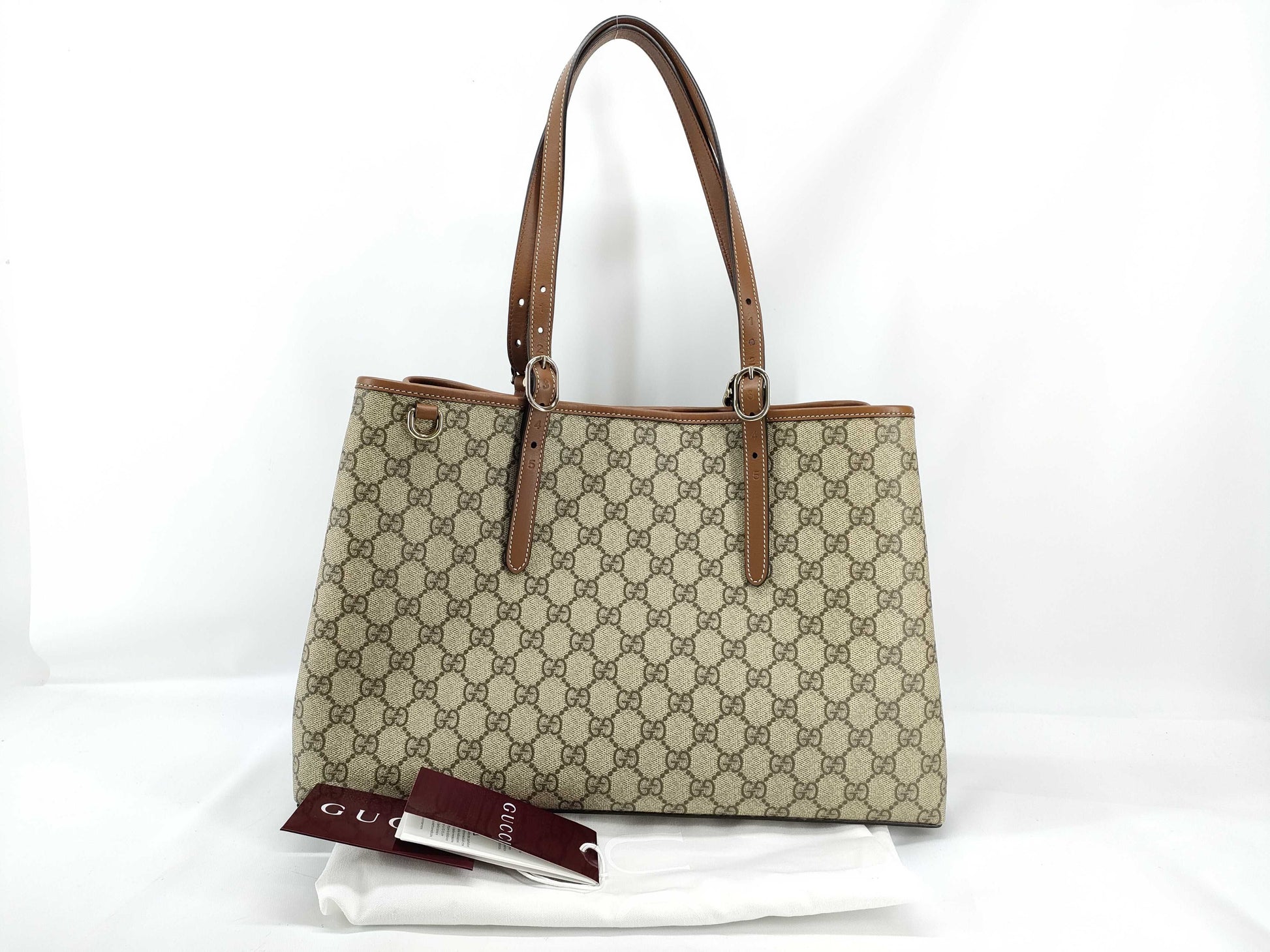 GUCCI GG Supreme Large Tote Bag with GG Emblem, 815213