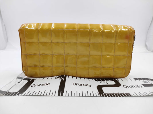 CHANEL CHANEL Chocobar Shoulder Bag A15316 Patent Leather Beige No. 6 Bag