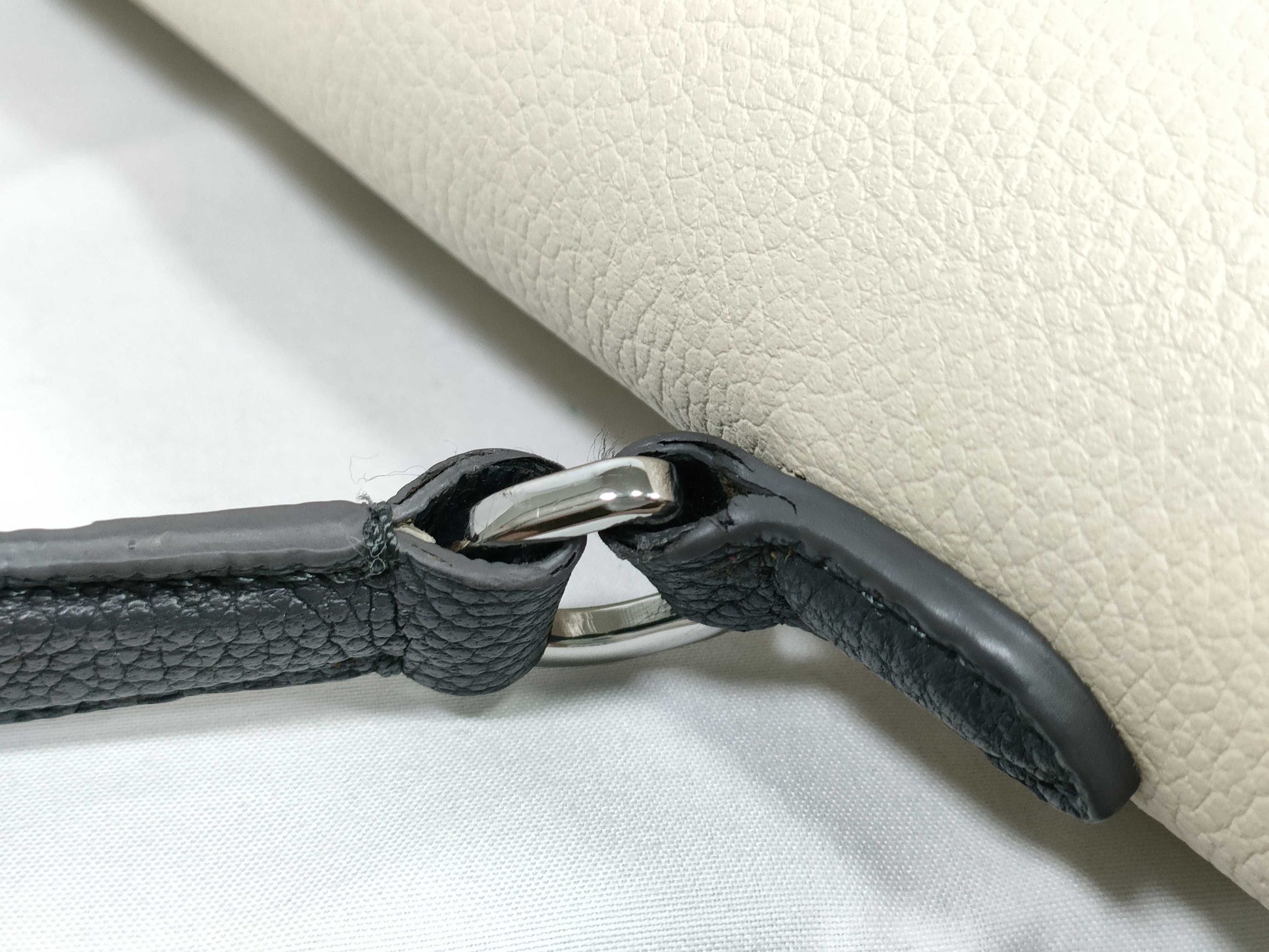 LOUIS VUITTON Lockme Ever Handbag