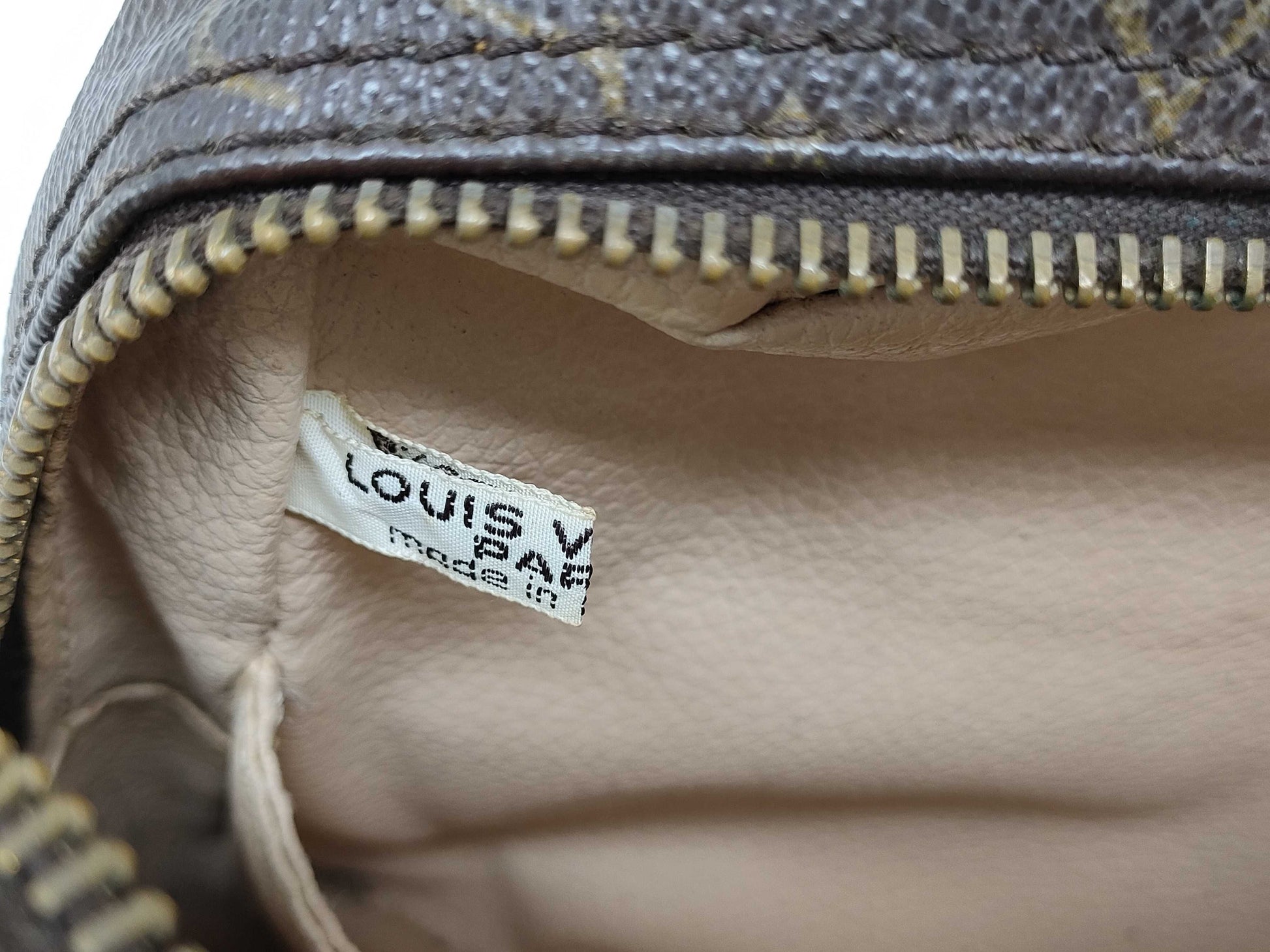 LOUIS VUITTON Monogram Louis Vuitton Bag Pouch