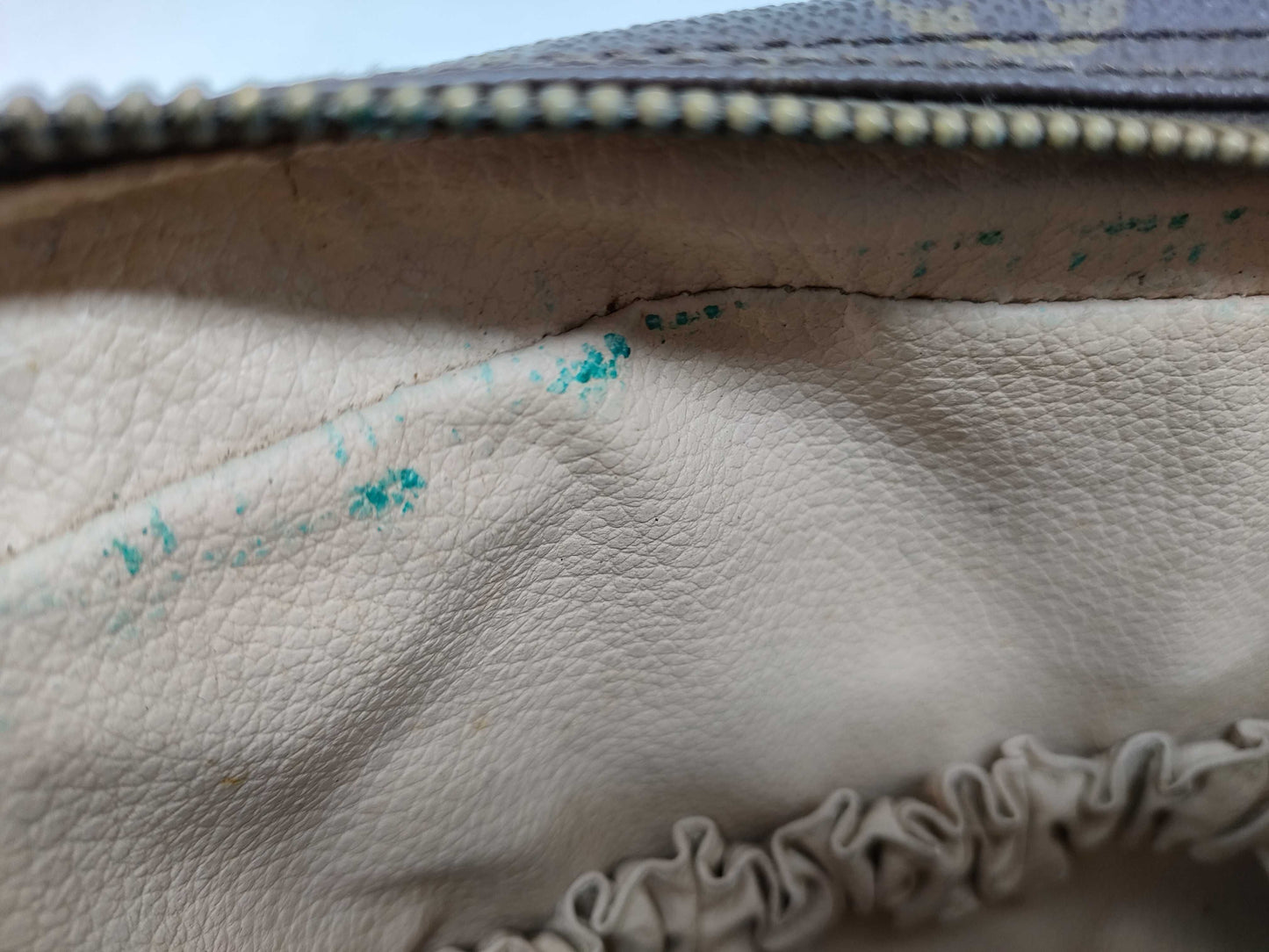 LOUIS VUITTON Monogram Louis Vuitton Bag Pouch