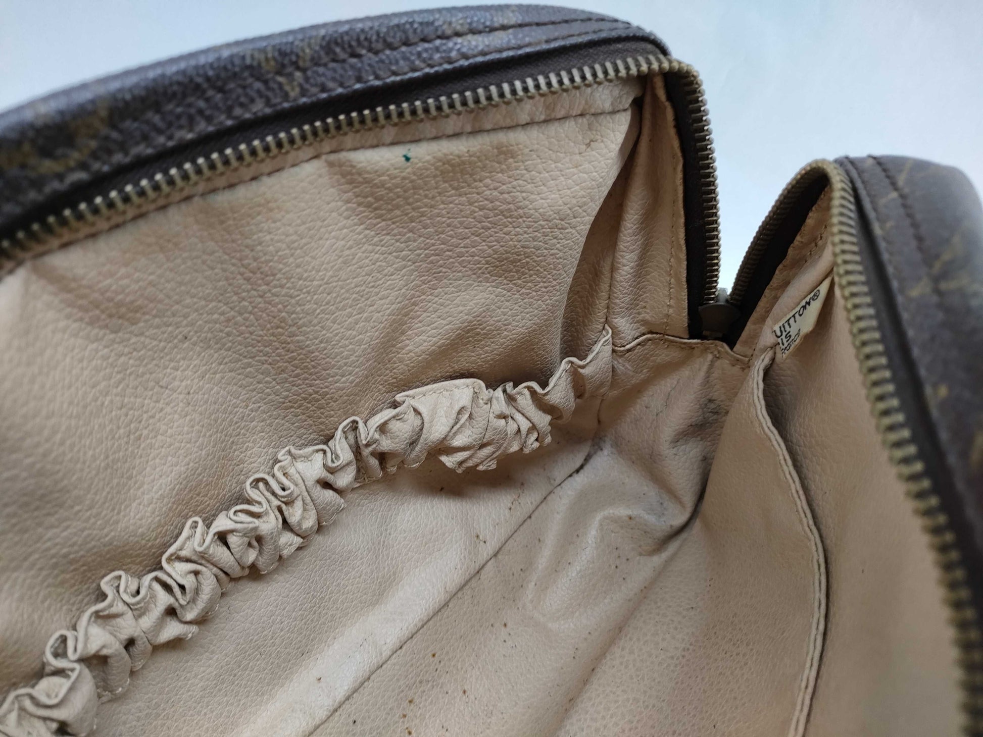 LOUIS VUITTON Monogram Louis Vuitton Bag Pouch