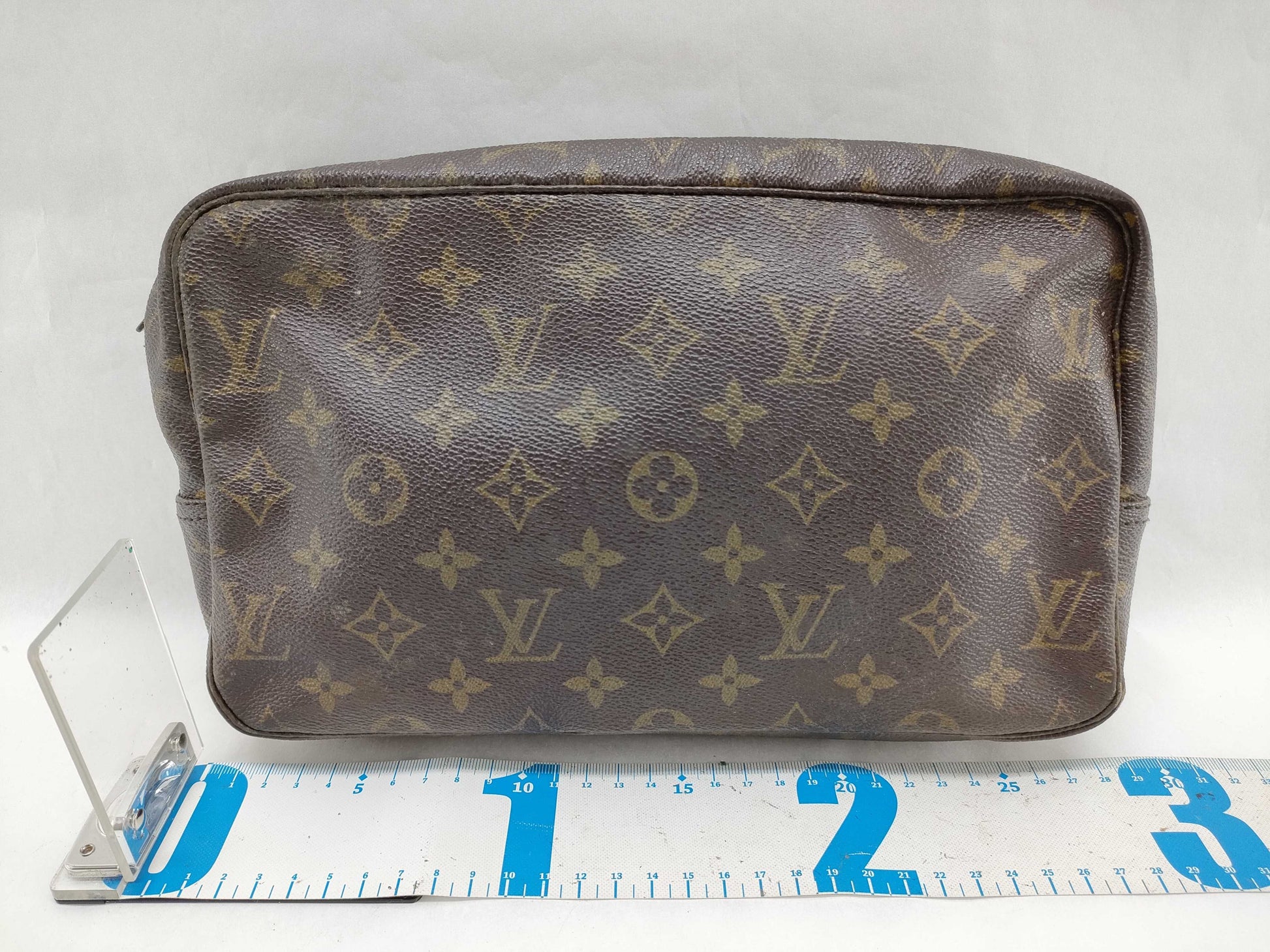 LOUIS VUITTON Monogram Louis Vuitton Bag Pouch