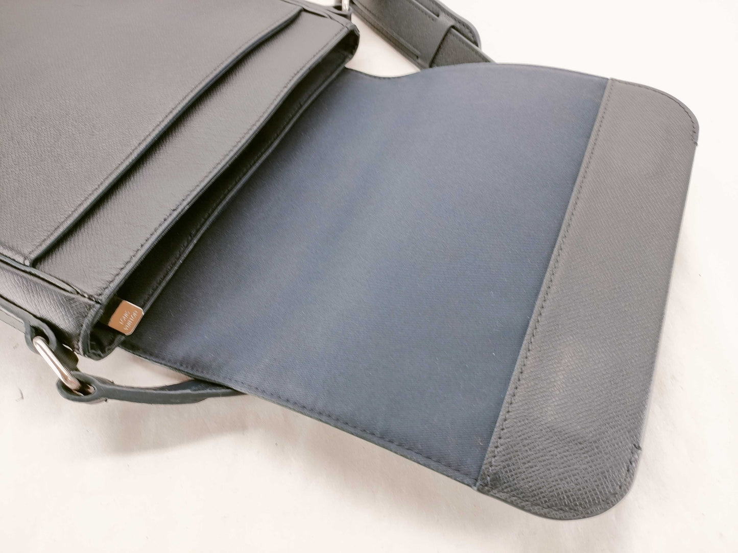 LOUIS VUITTON RFID Unverified PL3167 LV Taiga Roman PM Shoulder Bag