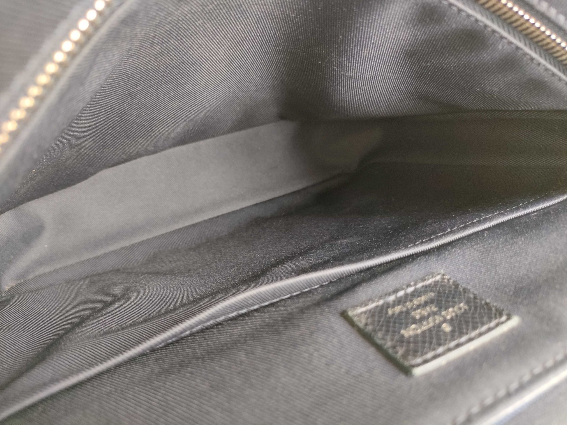 LOUIS VUITTON RFID Unverified PL3167 LV Taiga Roman PM Shoulder Bag
