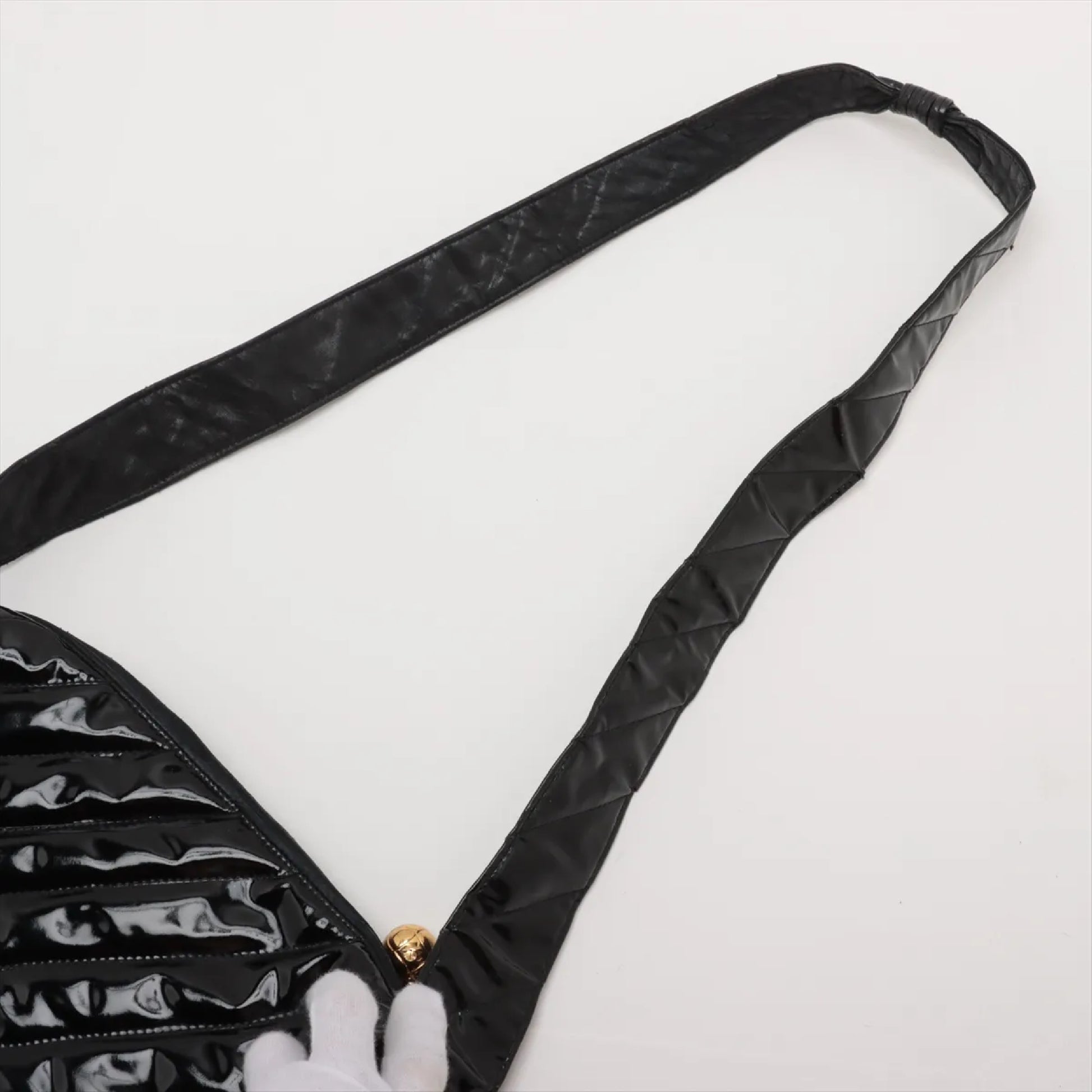 CHANEL bias stitch patent leather shoulder bag