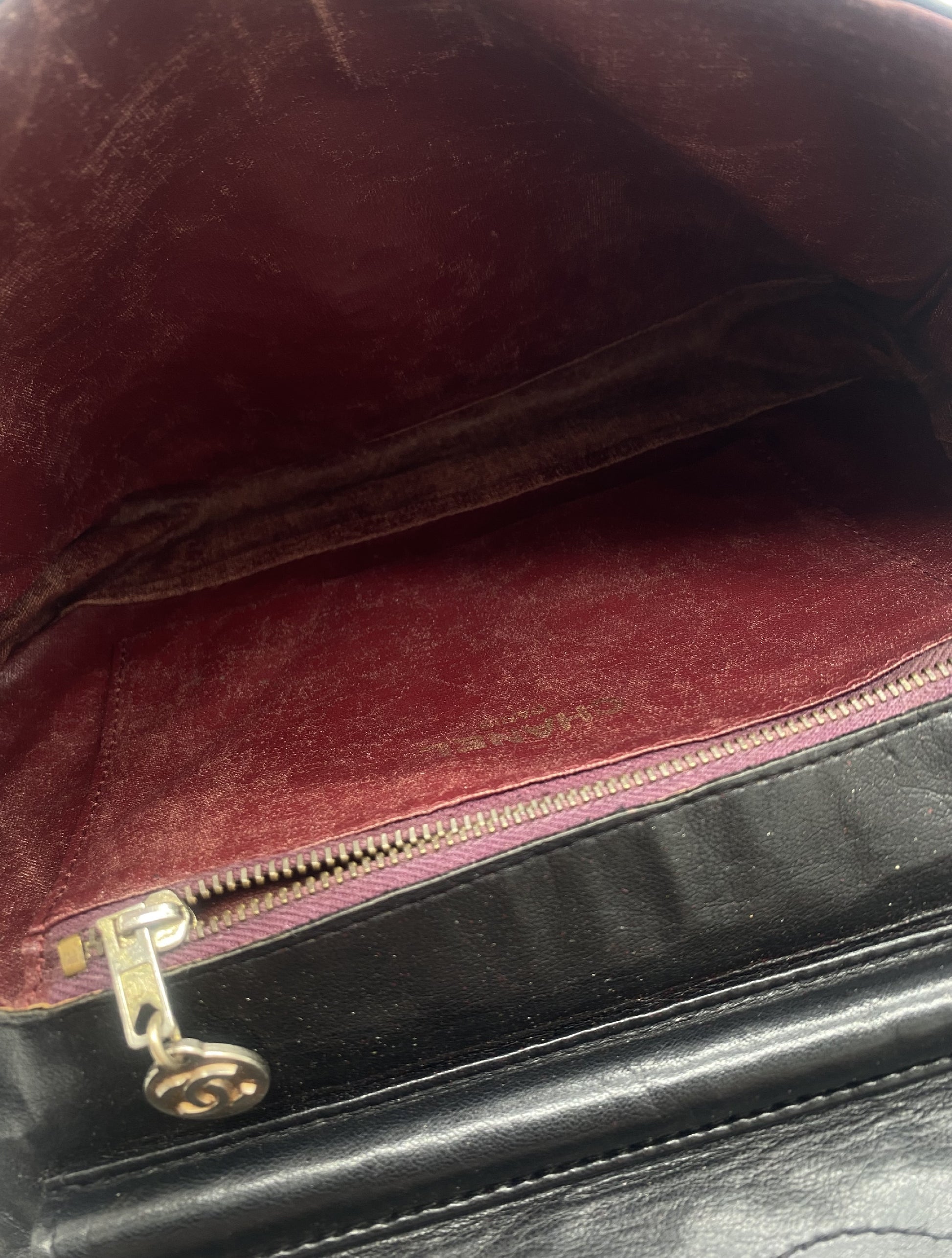 CHANEL Chain Shoulder Bag