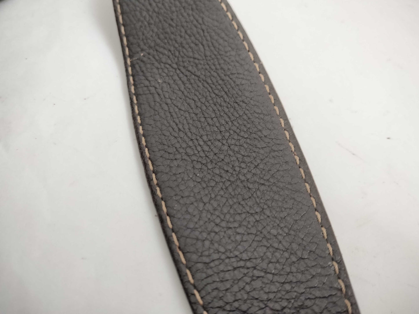 GUCCI Guccissima Leather Shoulder Bag with GG Pattern and Logo 233604