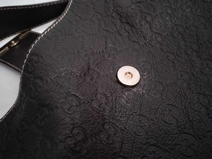 GUCCI Guccissima Leather Shoulder Bag with GG Pattern and Logo 233604
