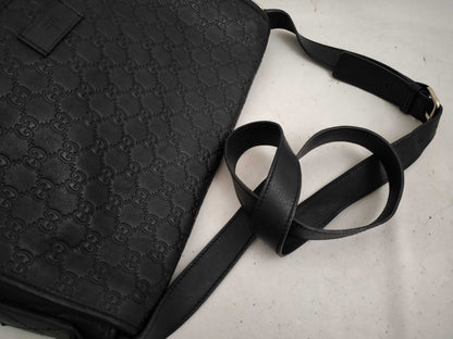 GUCCI Guccissima Leather Shoulder Bag with GG Pattern and Logo, 223665
