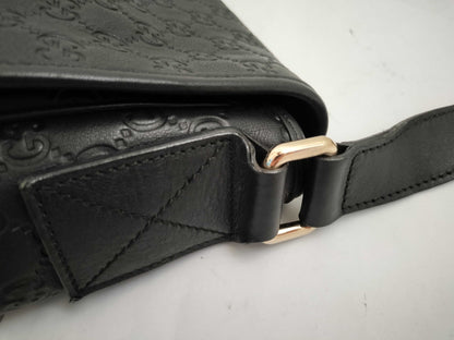 GUCCI Guccissima Leather Shoulder Bag with GG Pattern and Logo, 223665