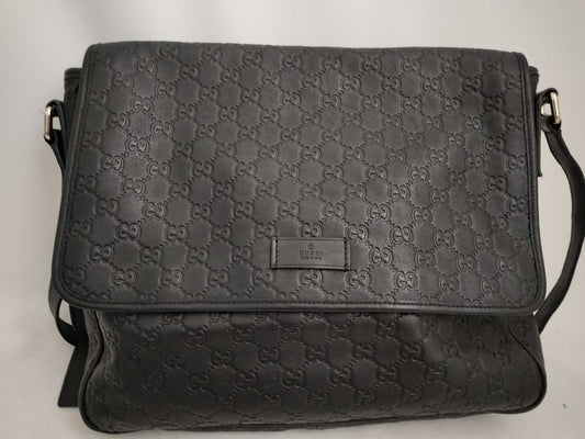 GUCCI Guccissima Leather Shoulder Bag with GG Pattern and Logo, 223665