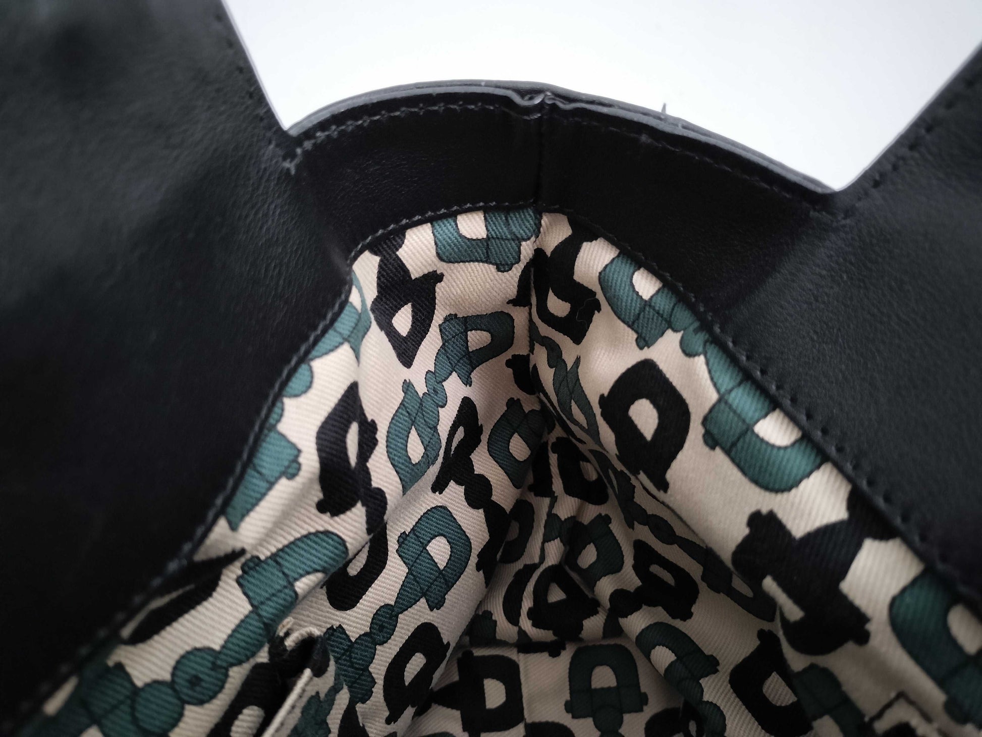 GUCCI Guccissima Leather Abby GG Pattern Handbag Tote Bag 189831