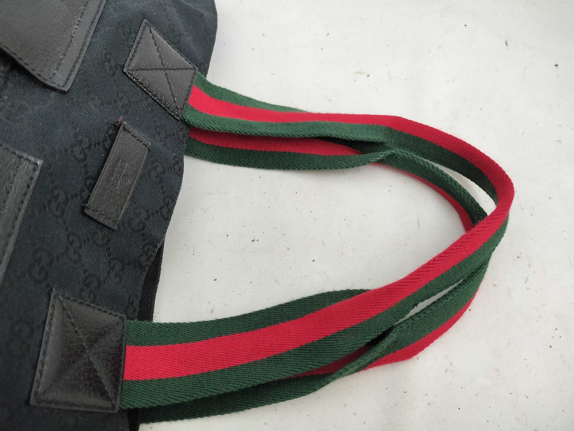 GUCCI GG Canvas Handbag Tote Bag with GG Pattern, Sherry Line, and Logo 161836