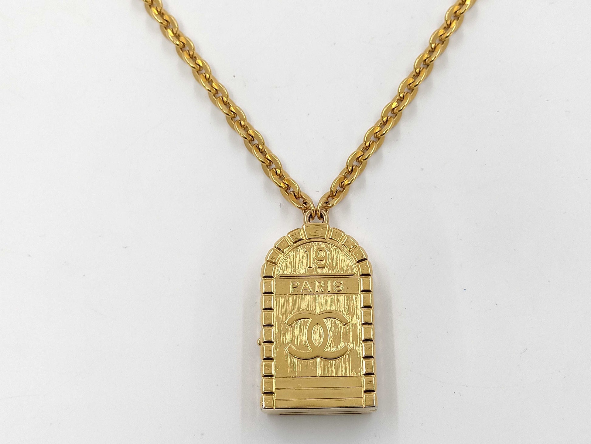 CHANEL CHANEL Necklace AB8654 Door Motif Cambon Coco Mark B22A Necklace