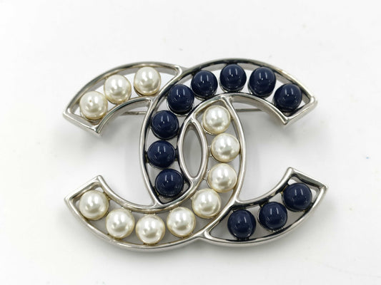 CHANEL CHANEL Brooch Pearl Bicolor Navy x White Coco Mark B15P Brooch