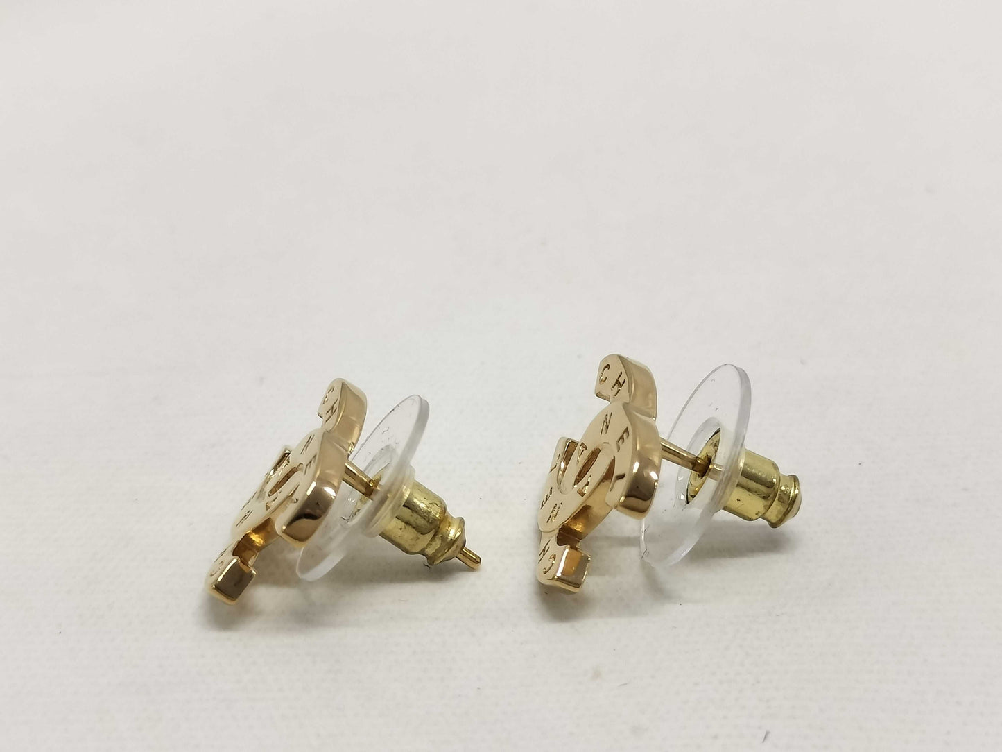 CHANEL CHANEL Coco Mark Logo Gold Earrings B24V