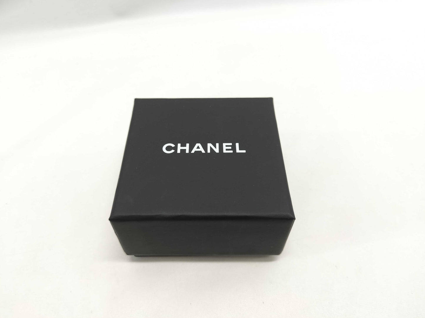 CHANEL CHANEL Coco Mark Logo Gold Earrings B24V