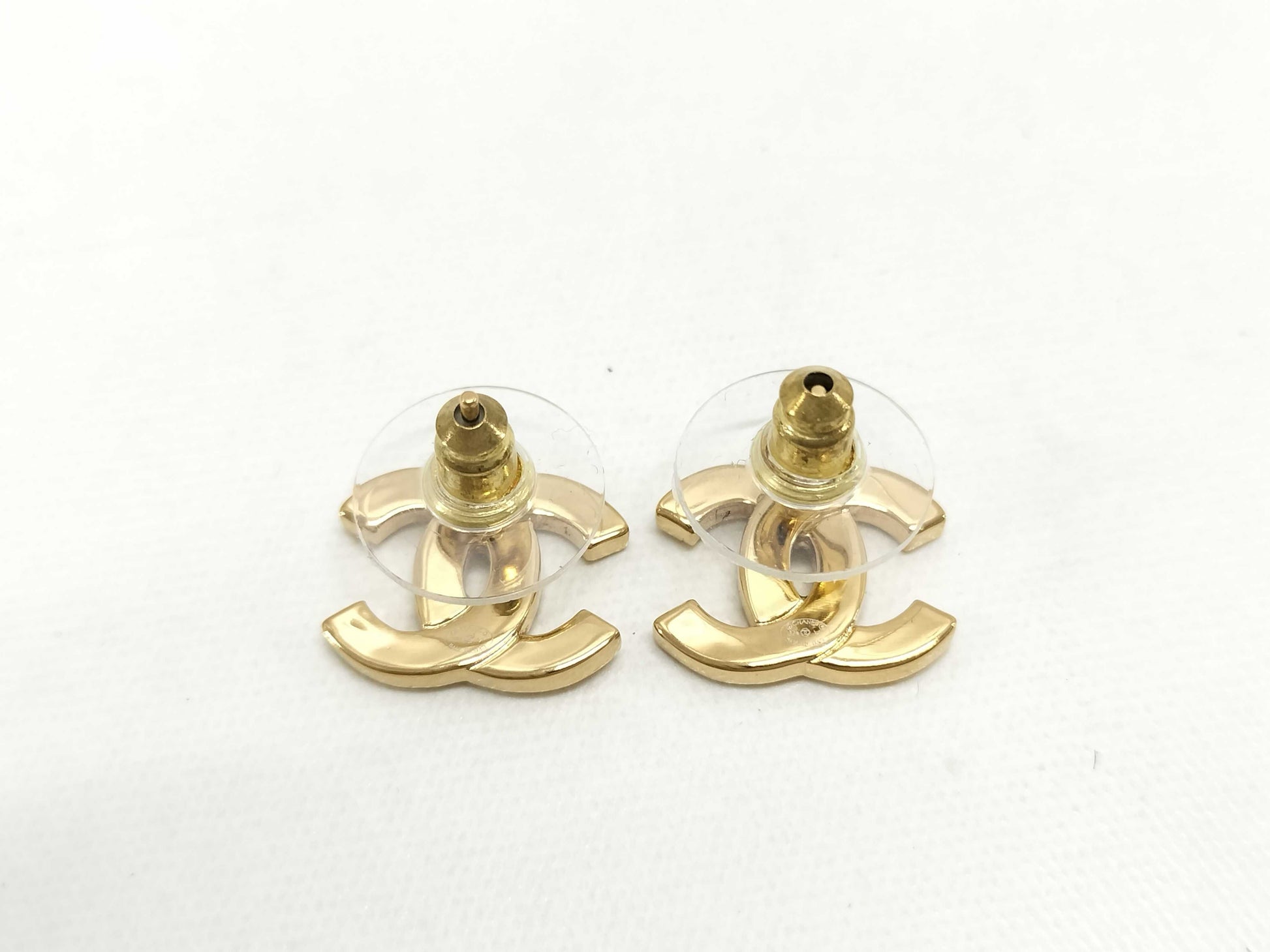 CHANEL CHANEL Coco Mark Logo Gold Earrings B24V