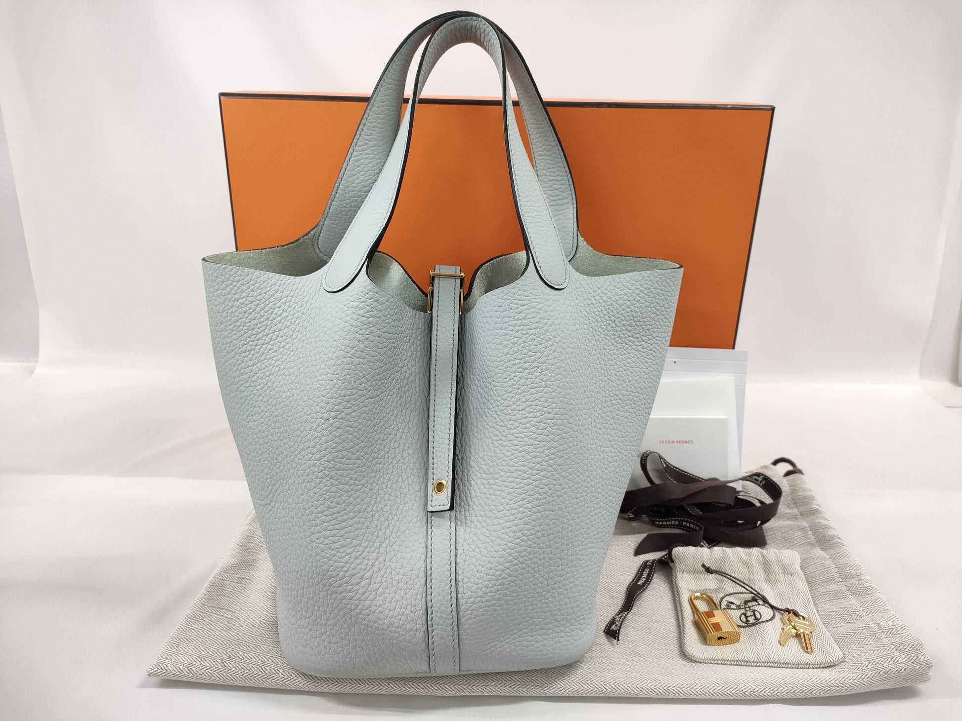 HERMES Picotin Lock MM Taurillon Clemence Blue Pale Handbag with G Hardware and Double Stamp