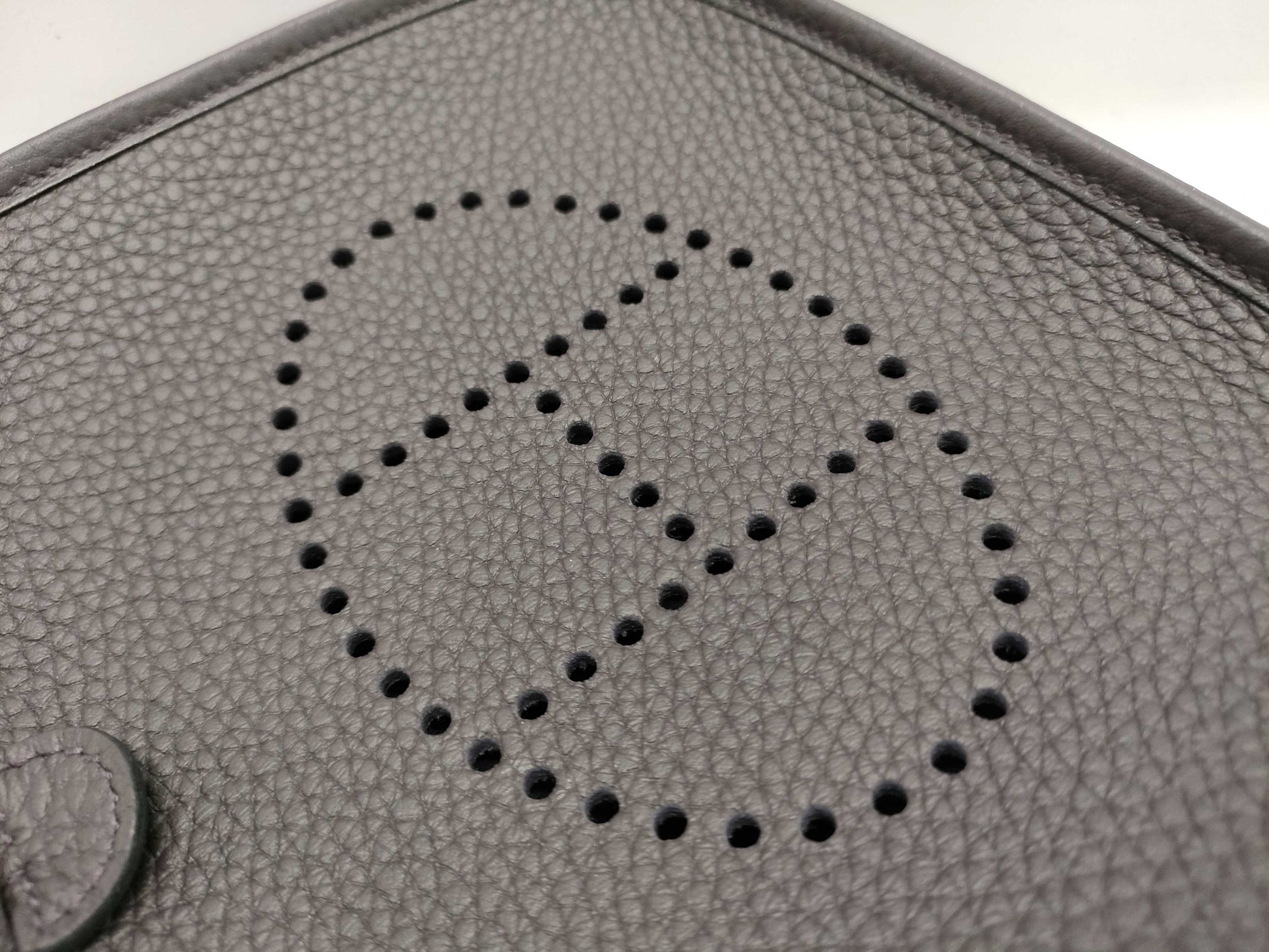 HERMES Evelyn TPM Taurillon Clemence Pur Noir W Stamped Shoulder Bag