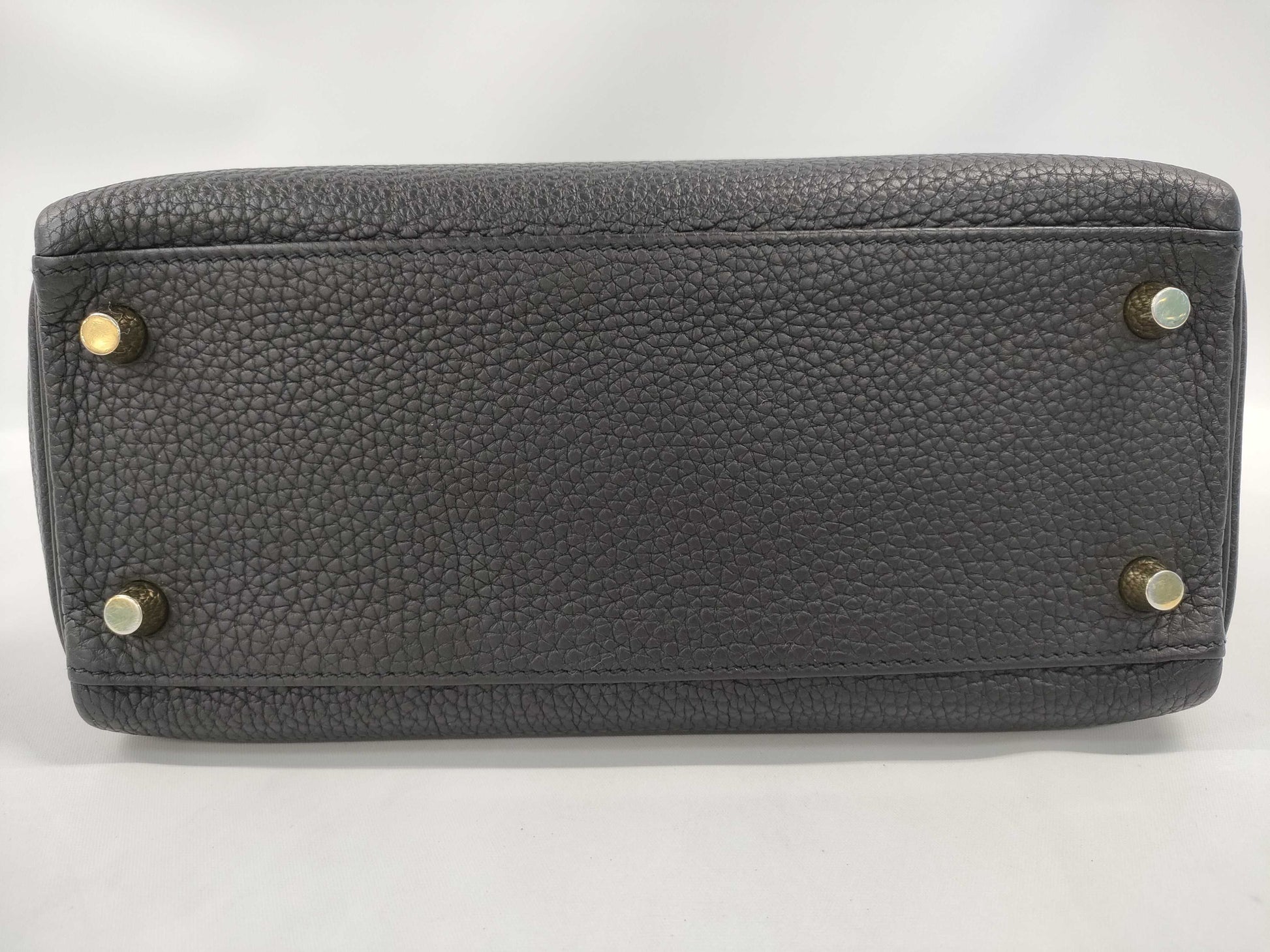 HERMES Kelly 25 Black Handbag with G Hardware and Z Stamp