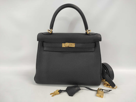 HERMES Kelly 25 Black Handbag with G Hardware and Z Stamp