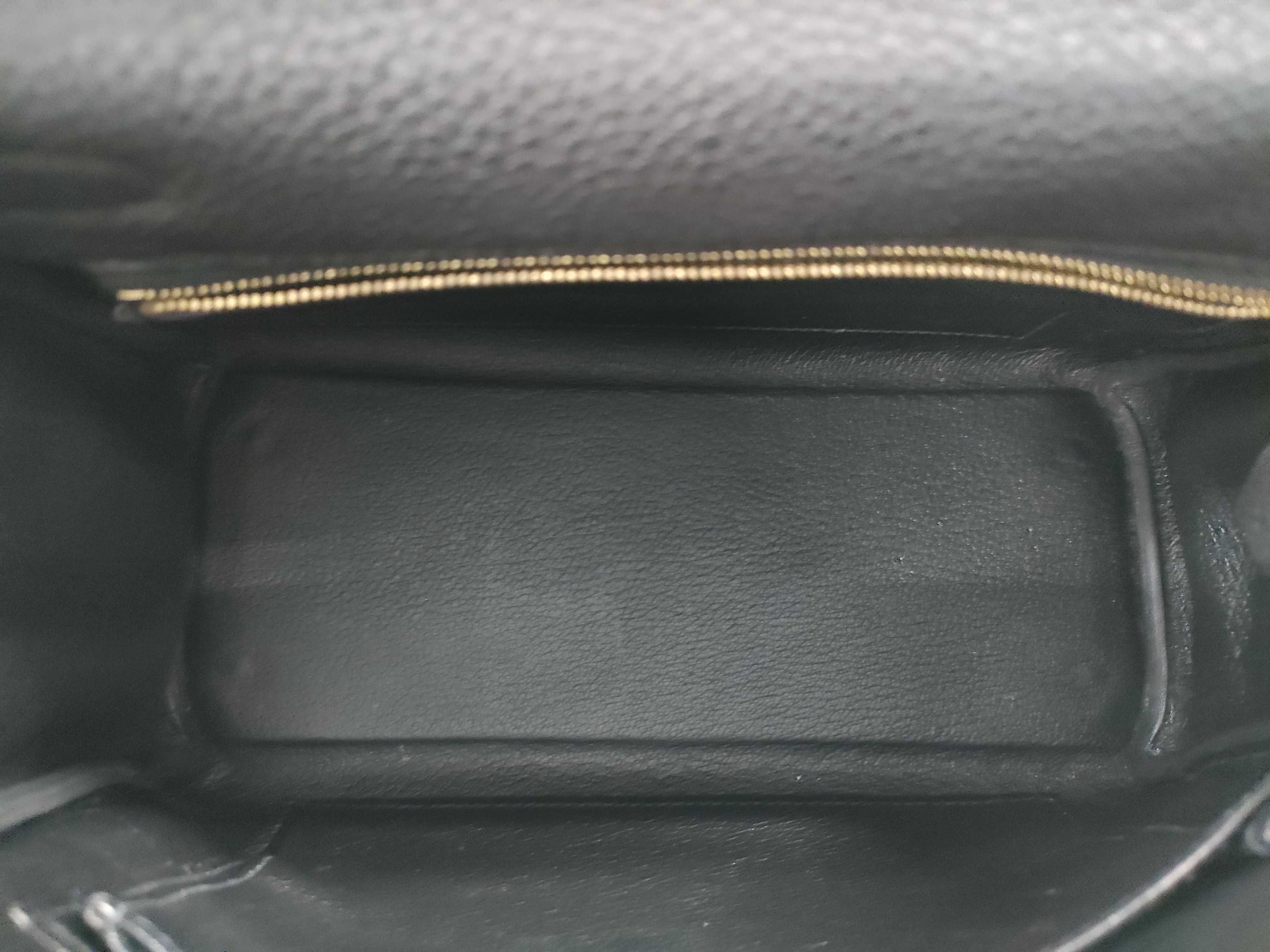 HERMES Kelly 25 Black Handbag with G Hardware and Z Stamp