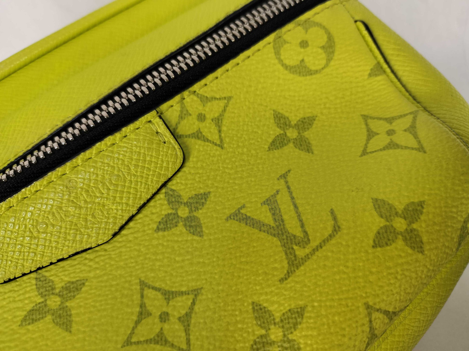 LOUIS VUITTON M30251 Bum Bag Outdoor Jaune M30251 Waist Bag