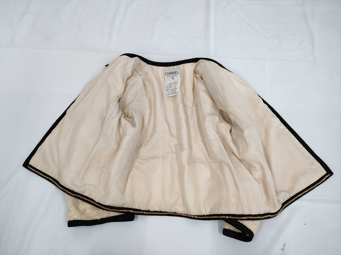 CHANEL 1992 CHANEL RUNWAY PILE JACKET 40 Jacket