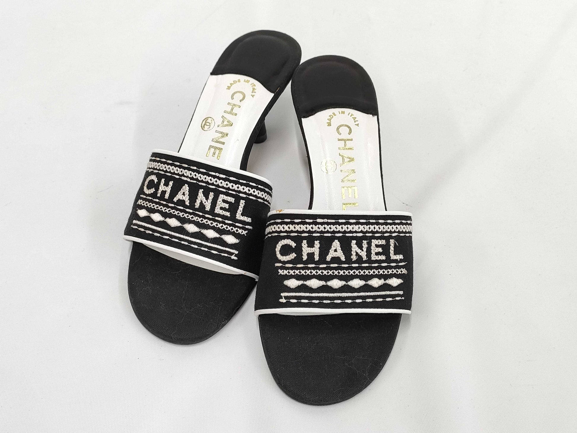 CHANEL Two-tone Logo Sandals, Size 35, Mules