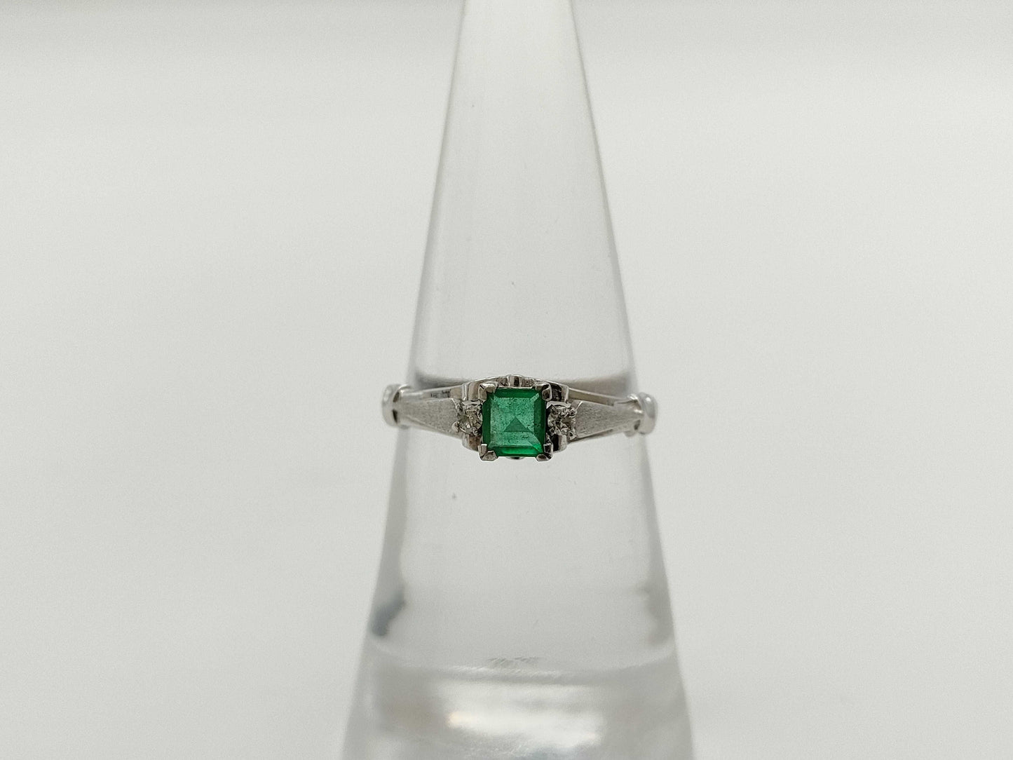 Emerald and Diamond K14WG 1.7g Ring 