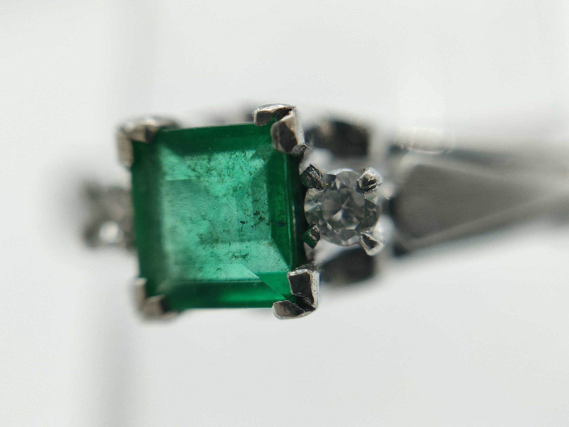Emerald and Diamond K14WG 1.7g Ring 